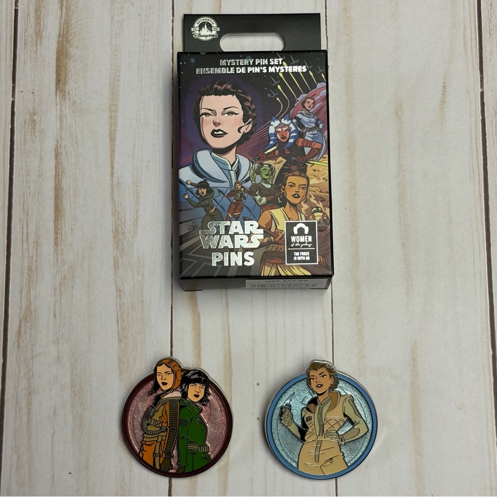 Star Wars Women Of The Galaxy Set of 2 Pins Rose Paige Tico Princess Leia Organa